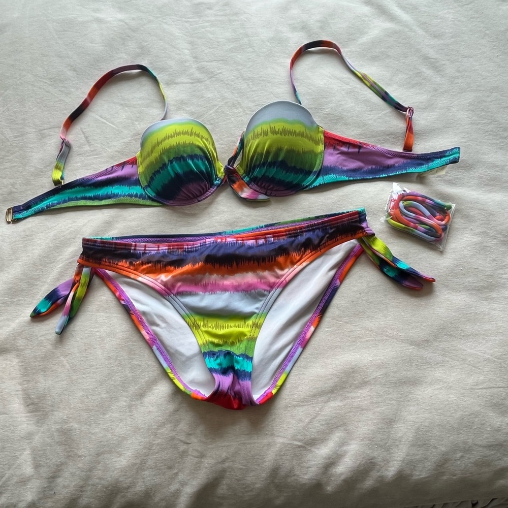 Victoria’s Secret Bikini Size Medium 34A